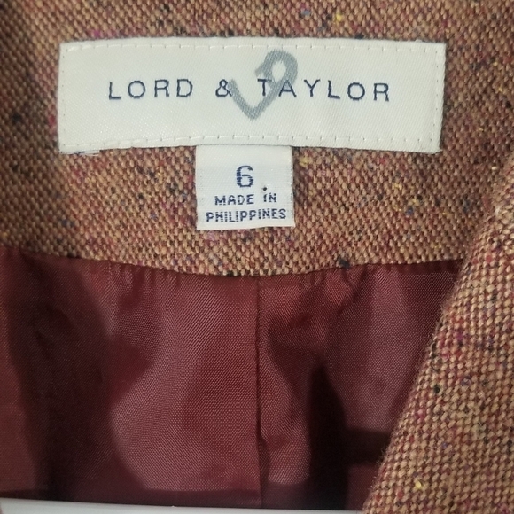 Lord and Taylor Blazer Suit Jacket. Dual Front Pockets. Size 6. - Picture 3 of 5
